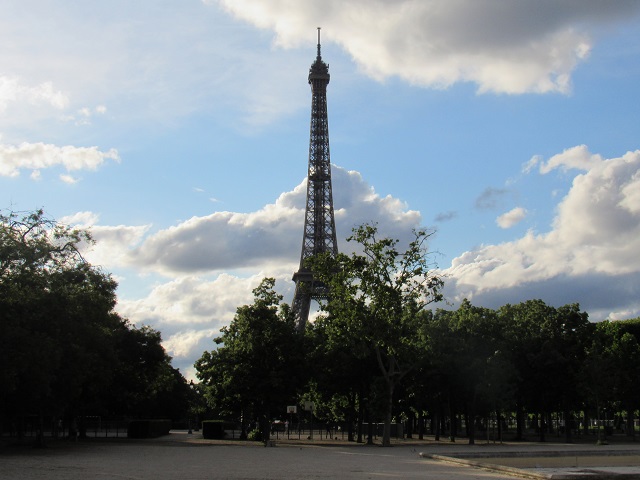 Picture of eiffel_tower