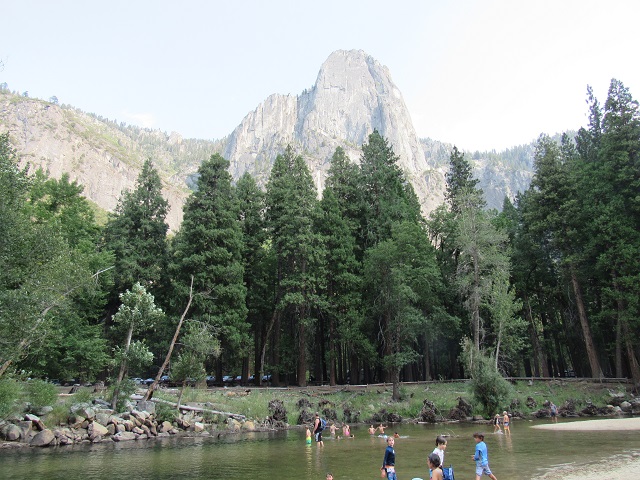 Picture of el_capitan_meadow